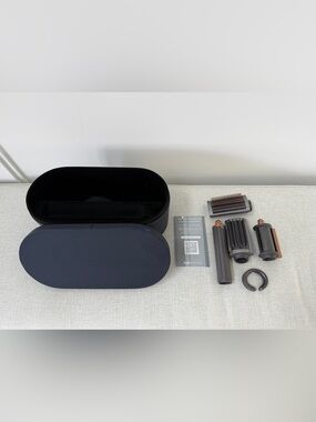 Dyson Airwrap Case & Attachments